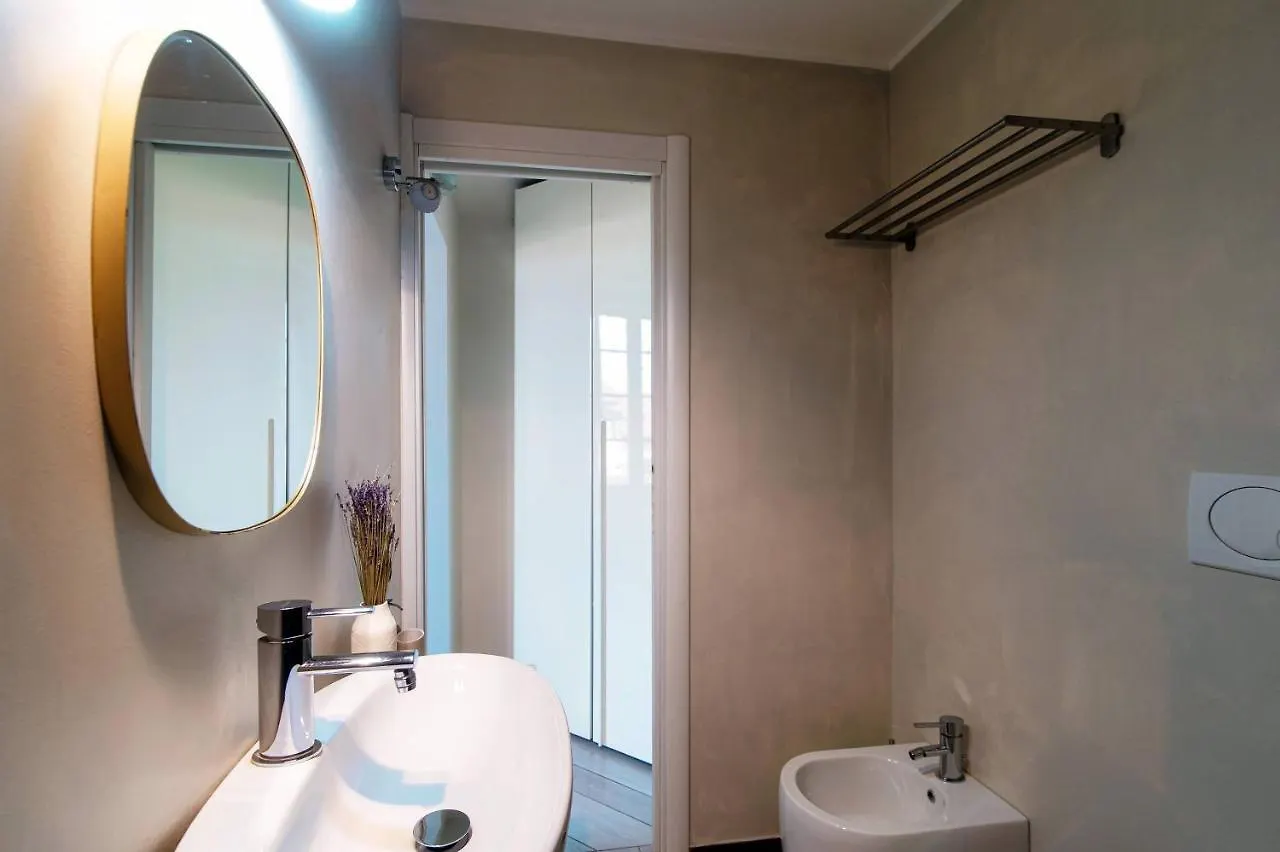 Shades Of Lake - Blue Apartment Como