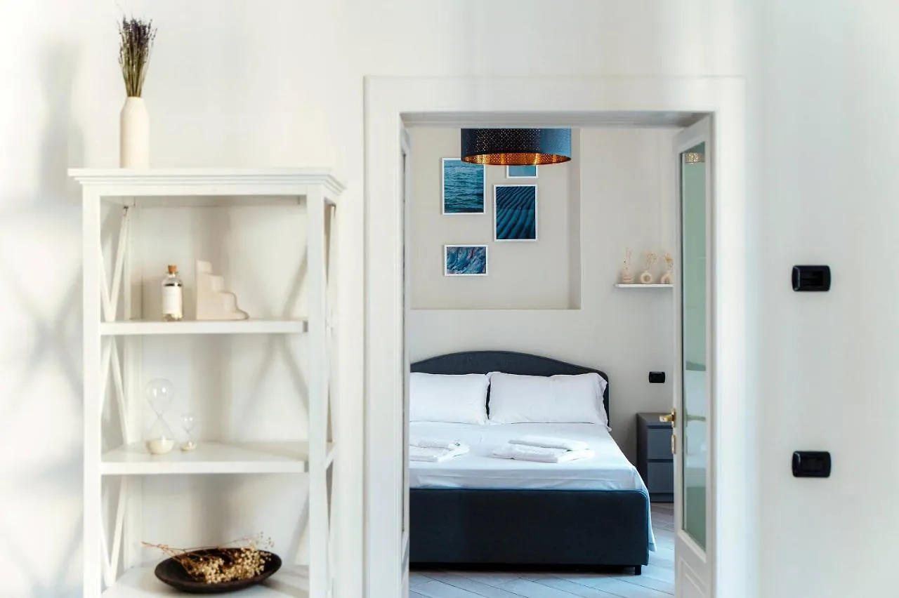 Shades Of Lake - Blue Apartment Como