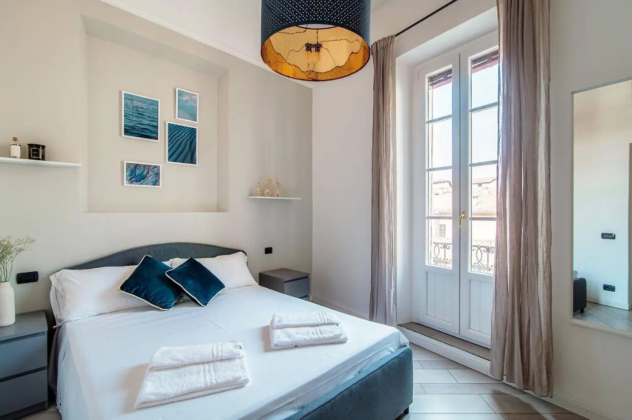 Shades Of Lake - Blue Apartment Como Italy