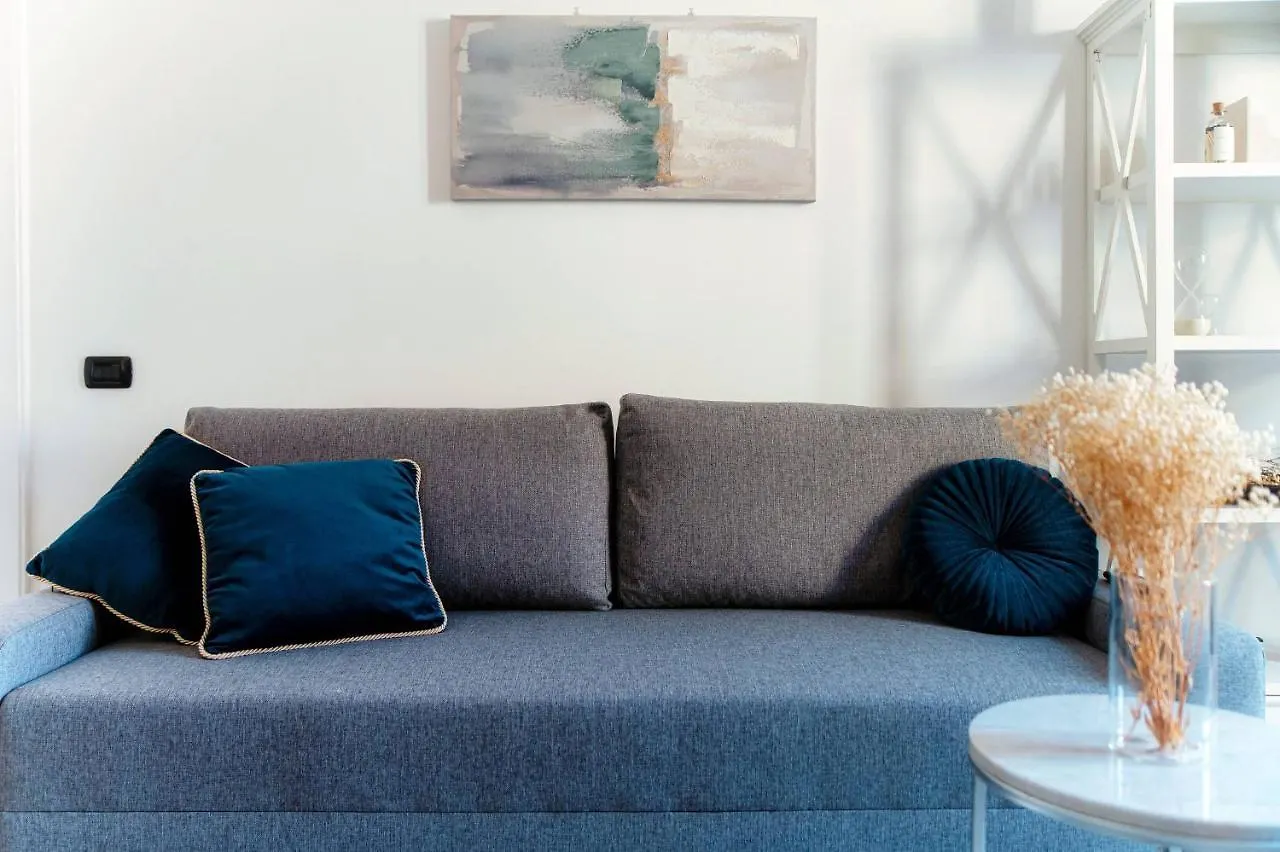 Shades Of Lake - Blue Apartment Como